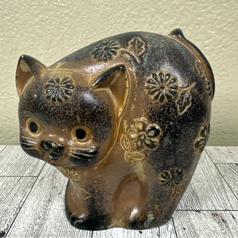 Vintage Japan Otagiri Ceramic Cat Kitty Bank‎ Incised Flowers Arched Back 5x5